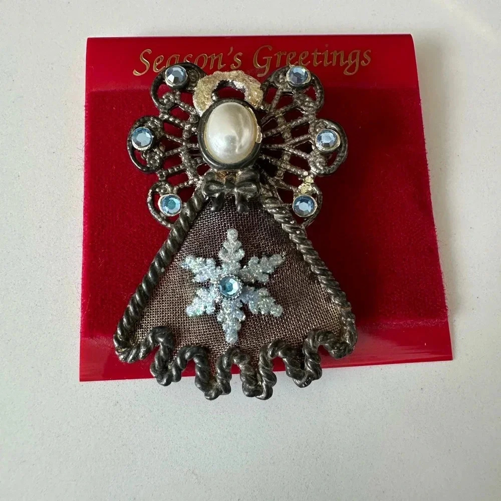 Vintage Victorian Christmas angel brooch